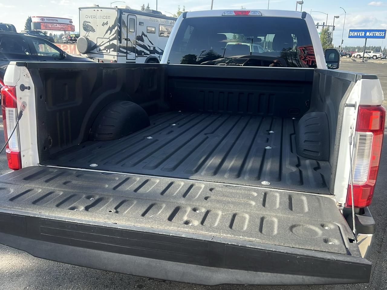 Ford Super Duty F-350 SRW Crew Cab 176" WB 60" CA XL 4WD 2019