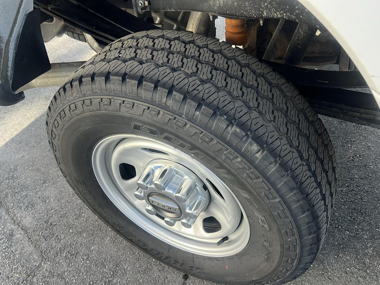 Ford Super Duty F-350 SRW Crew Cab 176" WB 60" CA XL 4WD 2019