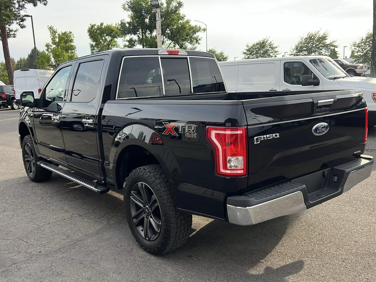 Ford F-150 4WD SuperCrew 145" XLT 2016