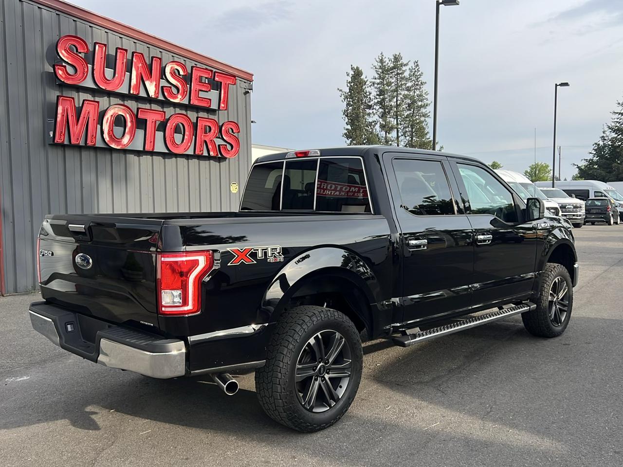 Ford F-150 4WD SuperCrew 145" XLT 2016