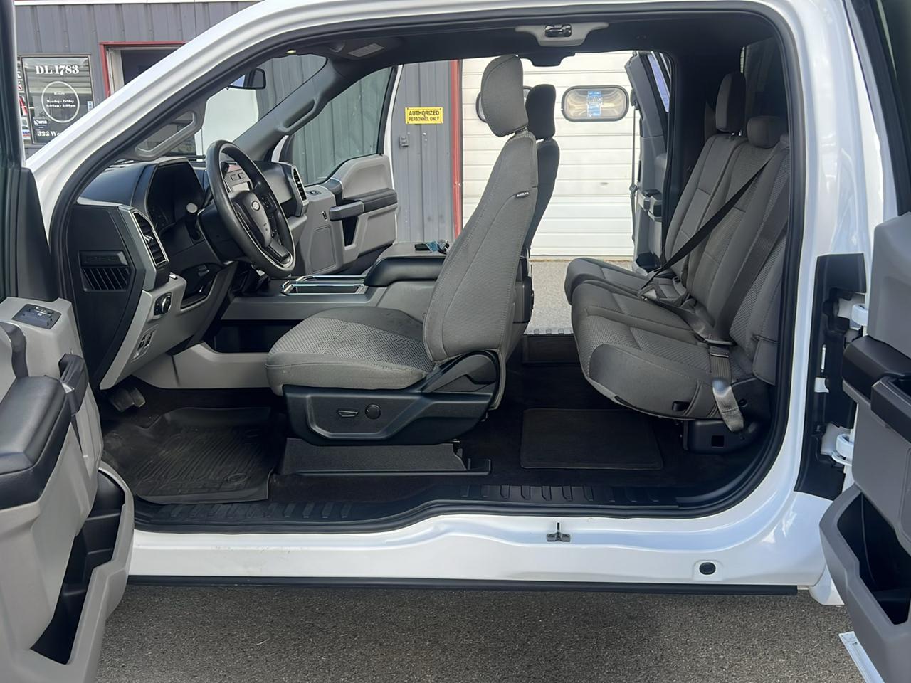 Ford F-150 4WD SuperCab 145" XLT 2020