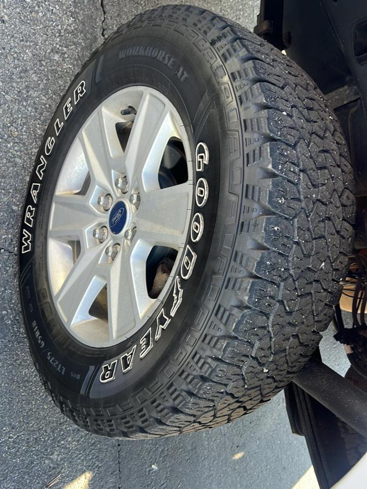 Ford F-150 Supercab 163" XLT 4WD 2020