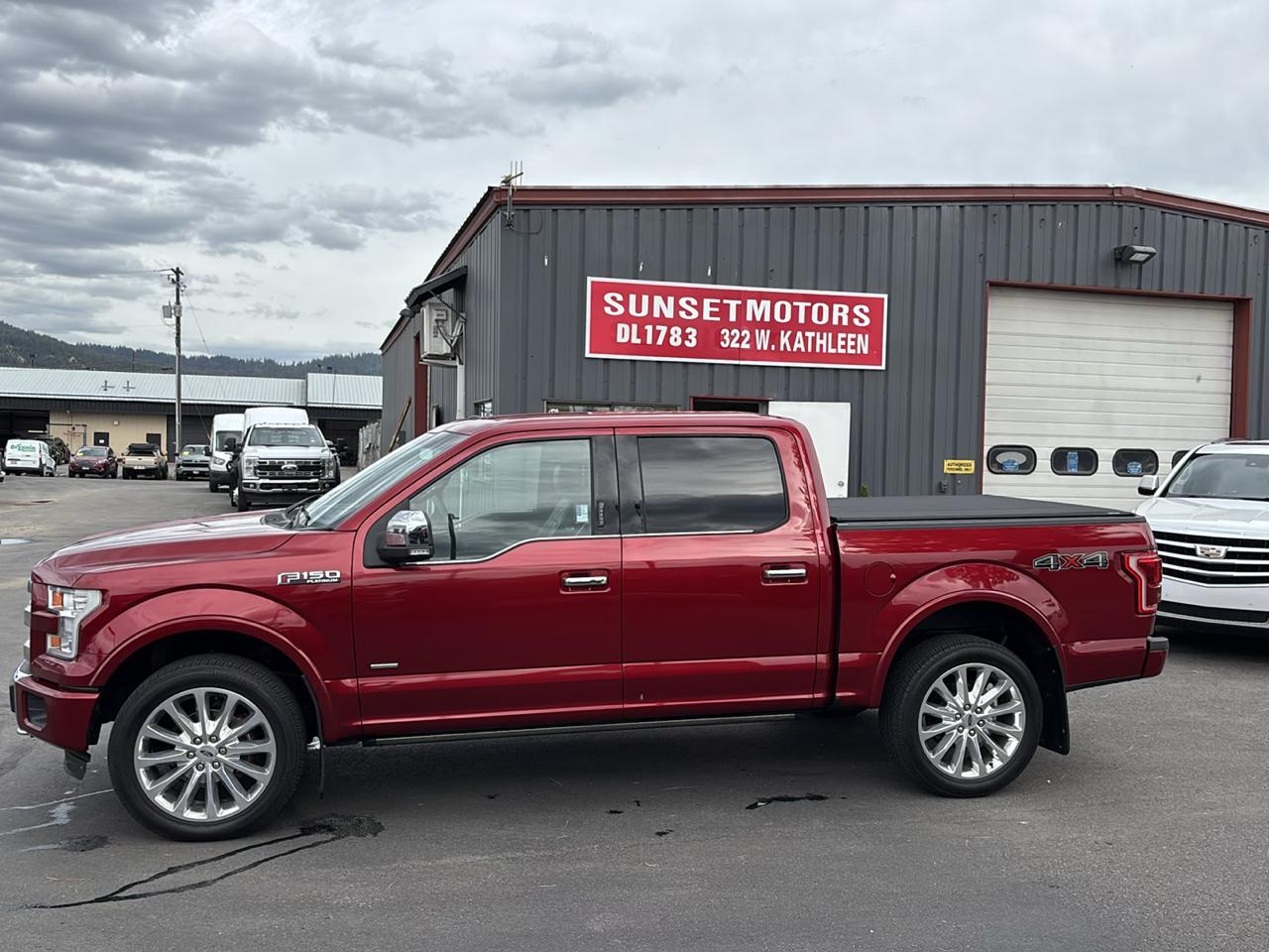 Ford F-150 4WD SuperCrew 145" Lariat 2015