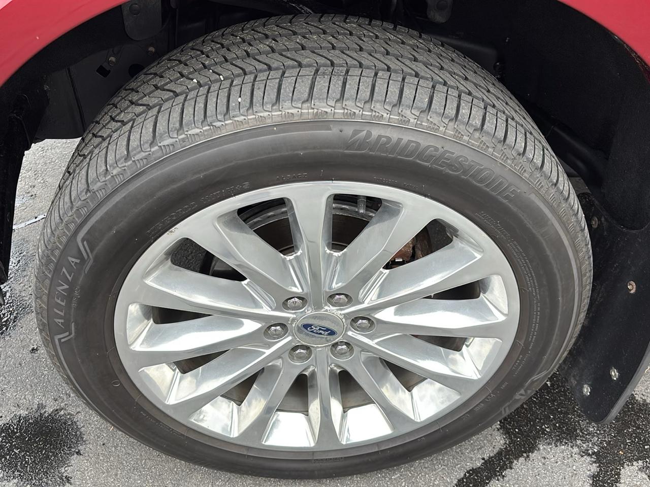 Ford F-150 4WD SuperCrew 145" Lariat 2015