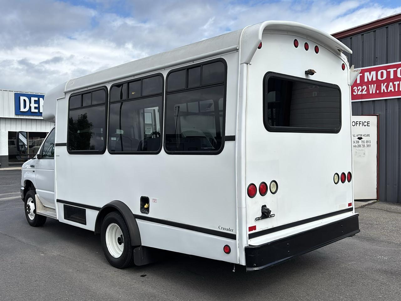 Ford Econoline Commercial Cutaway E-350 Super Duty 138" SRW 2013