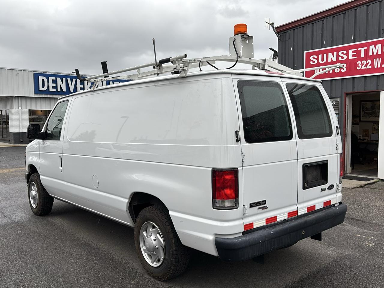 Ford Econoline Cargo Van E-150 Commercial 2014