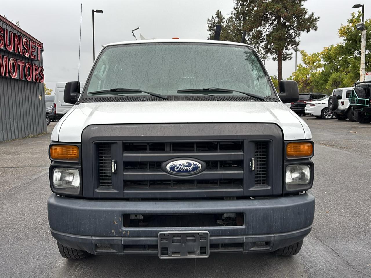 Ford Econoline Cargo Van E-150 Commercial 2014