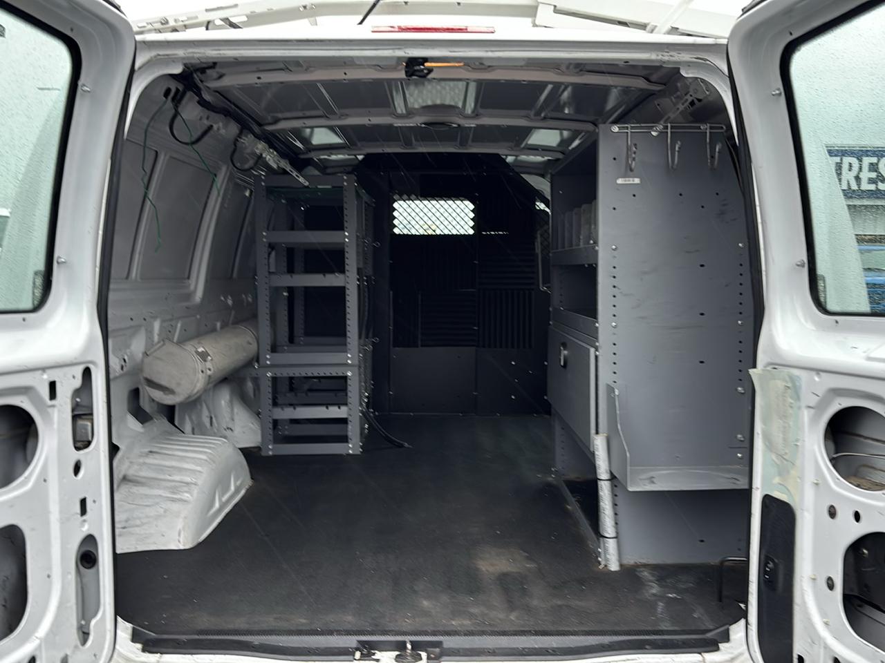 Ford Econoline Cargo Van E-150 Commercial 2014