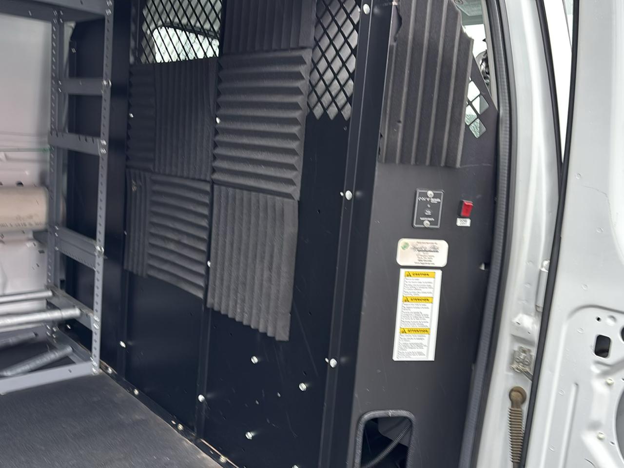 Ford Econoline Cargo Van E-150 Commercial 2014