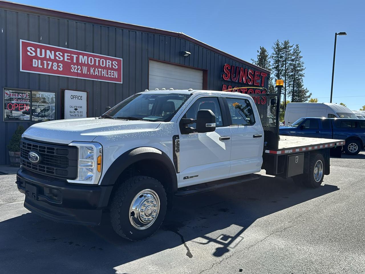 Ford F-550 Super Duty Chassis  2023