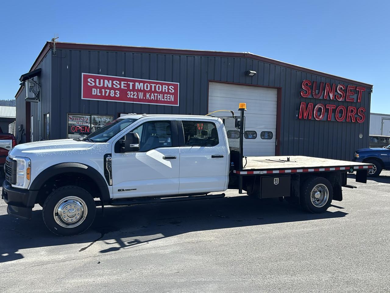 Ford F-550 Super Duty Chassis  2023