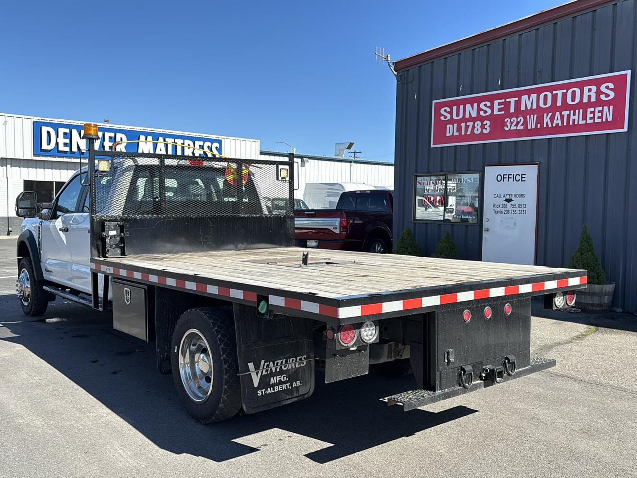 Ford F-550 Super Duty Chassis  2023