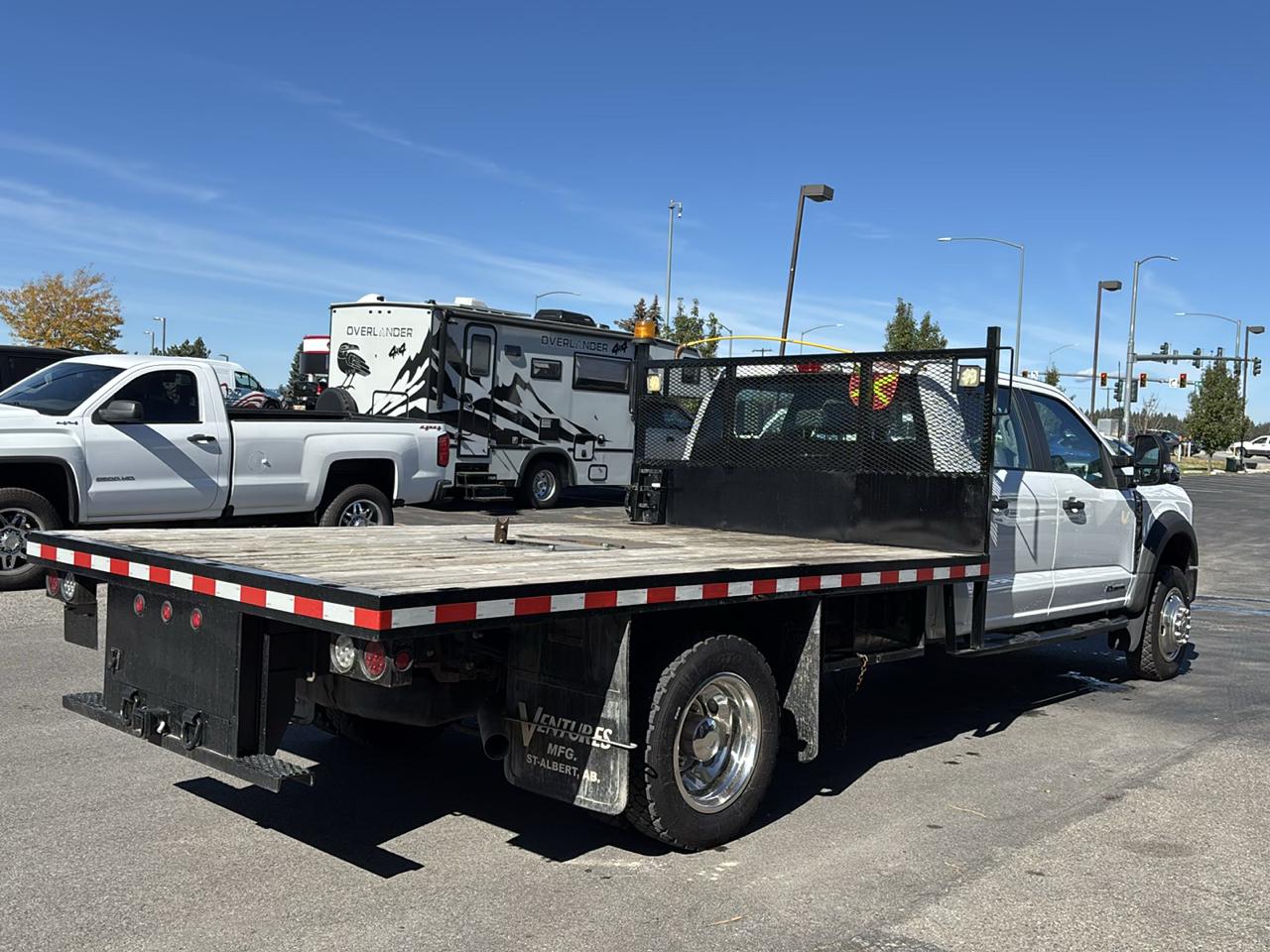 Ford F-550 Super Duty Chassis  2023