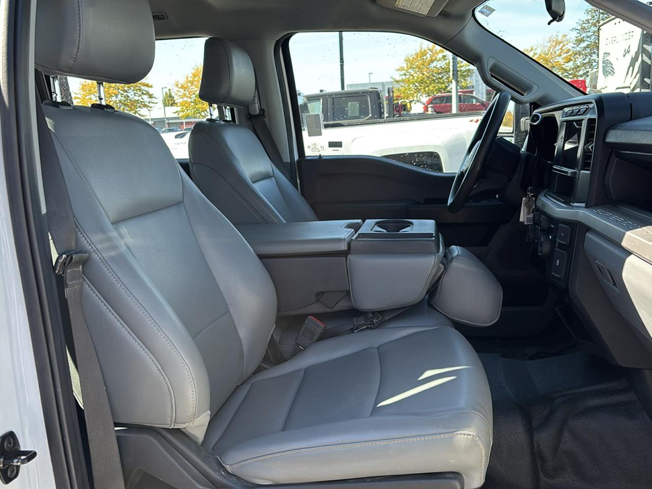 Ford F-550 Super Duty Chassis  2023