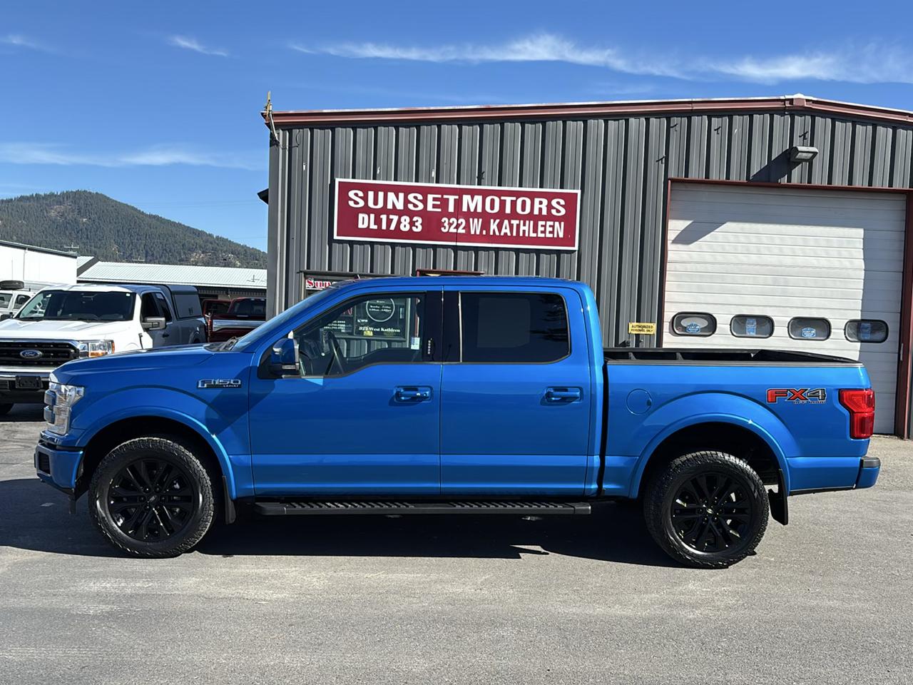 Ford F-150 4WD SuperCrew 145" Lariat 2020