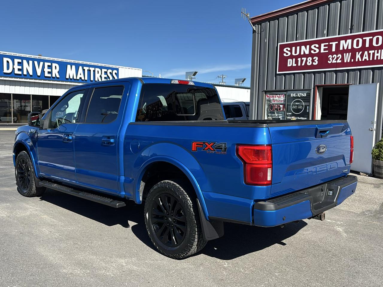 Ford F-150 4WD SuperCrew 145" Lariat 2020
