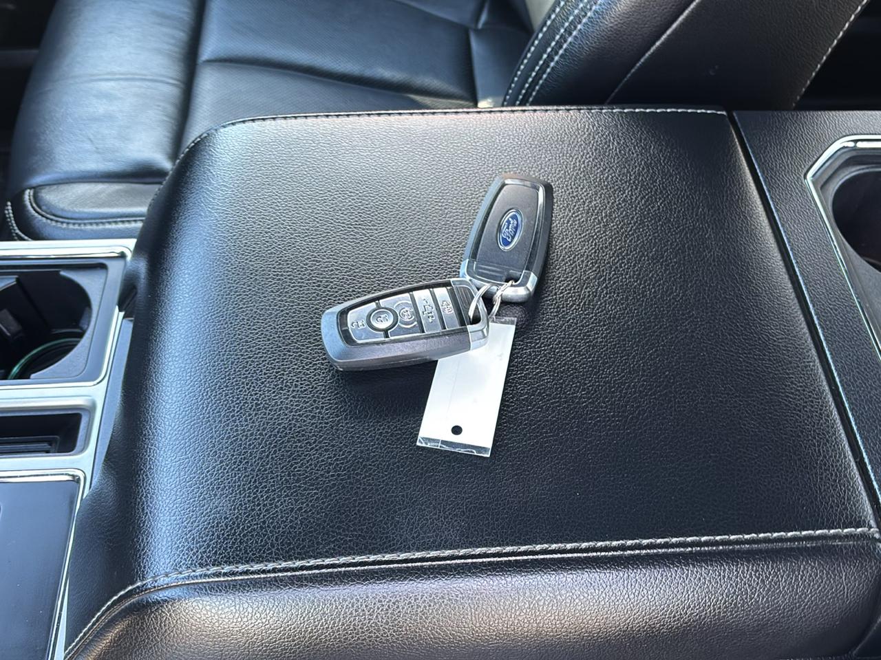 Ford F-150 4WD SuperCrew 145" Lariat 2020