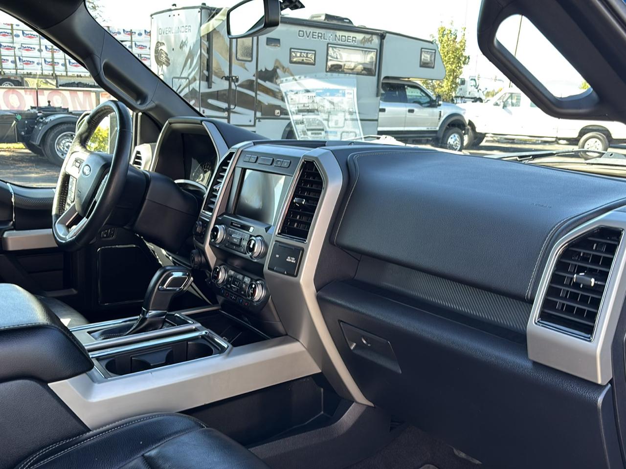 Ford F-150 4WD SuperCrew 145" Lariat 2020
