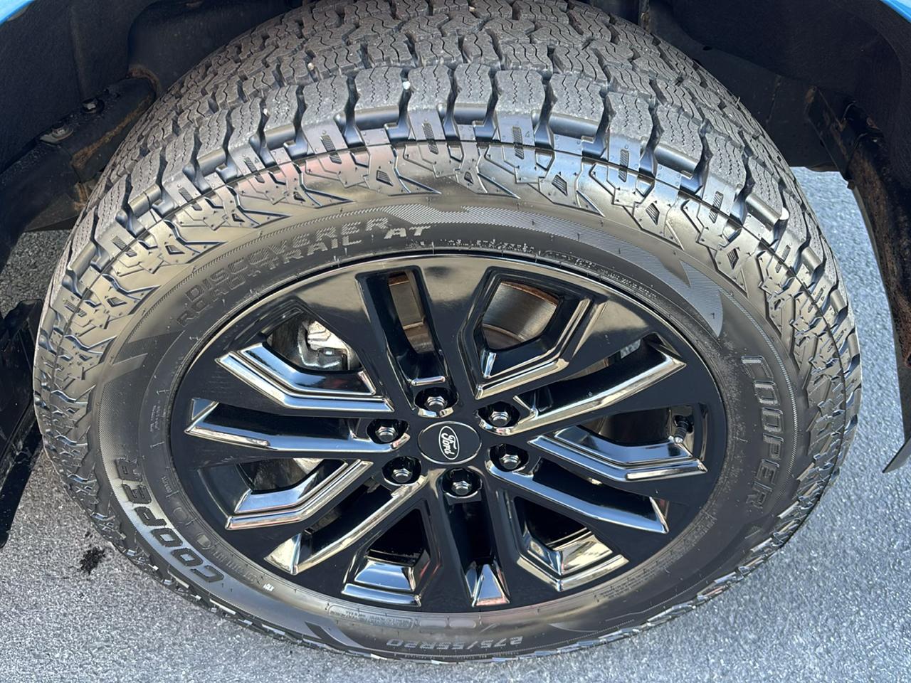 Ford F-150 4WD SuperCrew 145" Lariat 2020