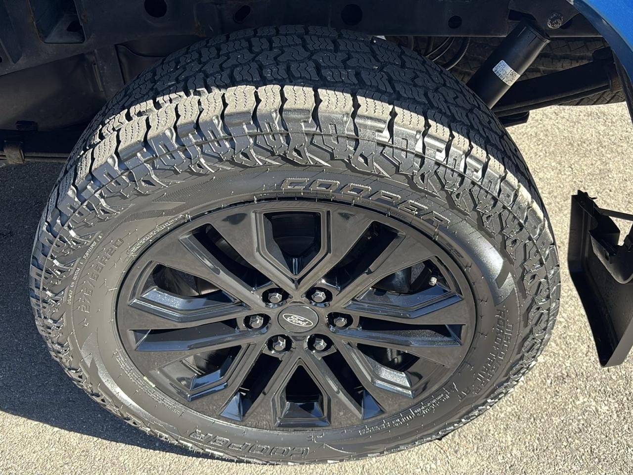 Ford F-150 4WD SuperCrew 145" Lariat 2020