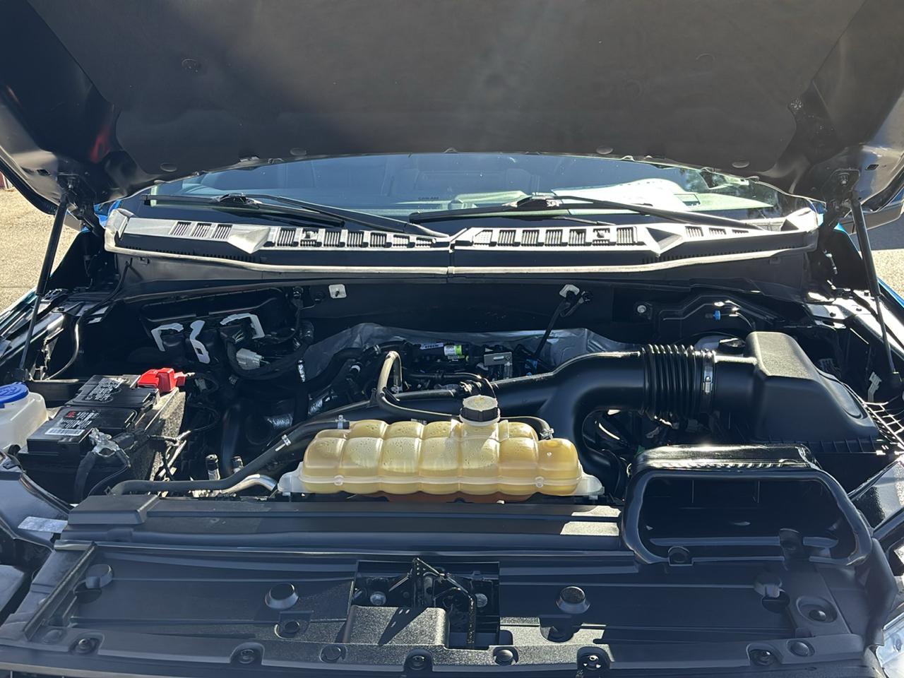 Ford F-150 4WD SuperCrew 145" Lariat 2020