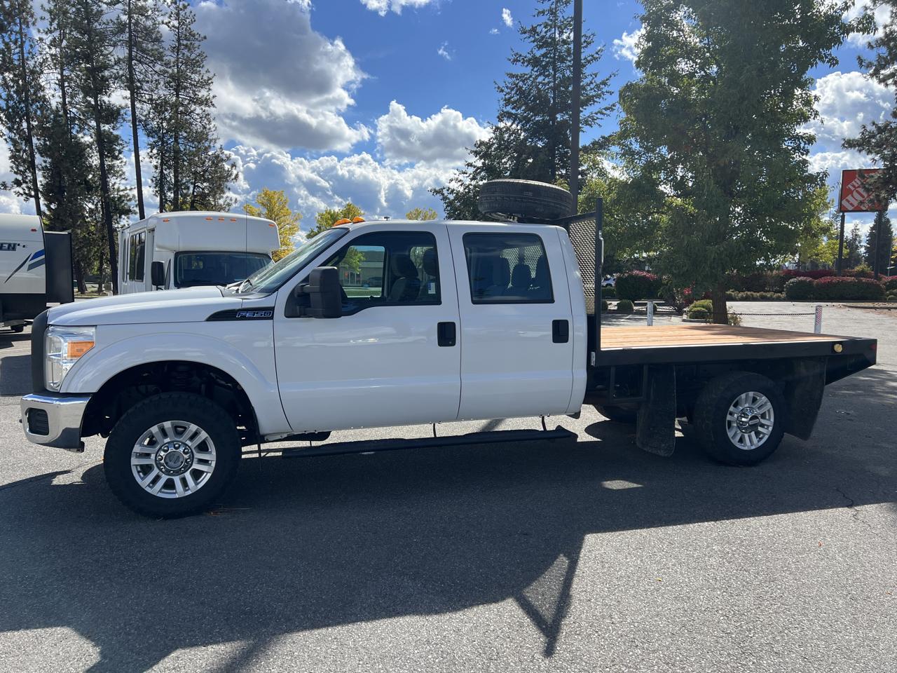 Ford Super Duty F-350 SRW 4WD Crew Cab 176" WB 60" CA Lariat 2012