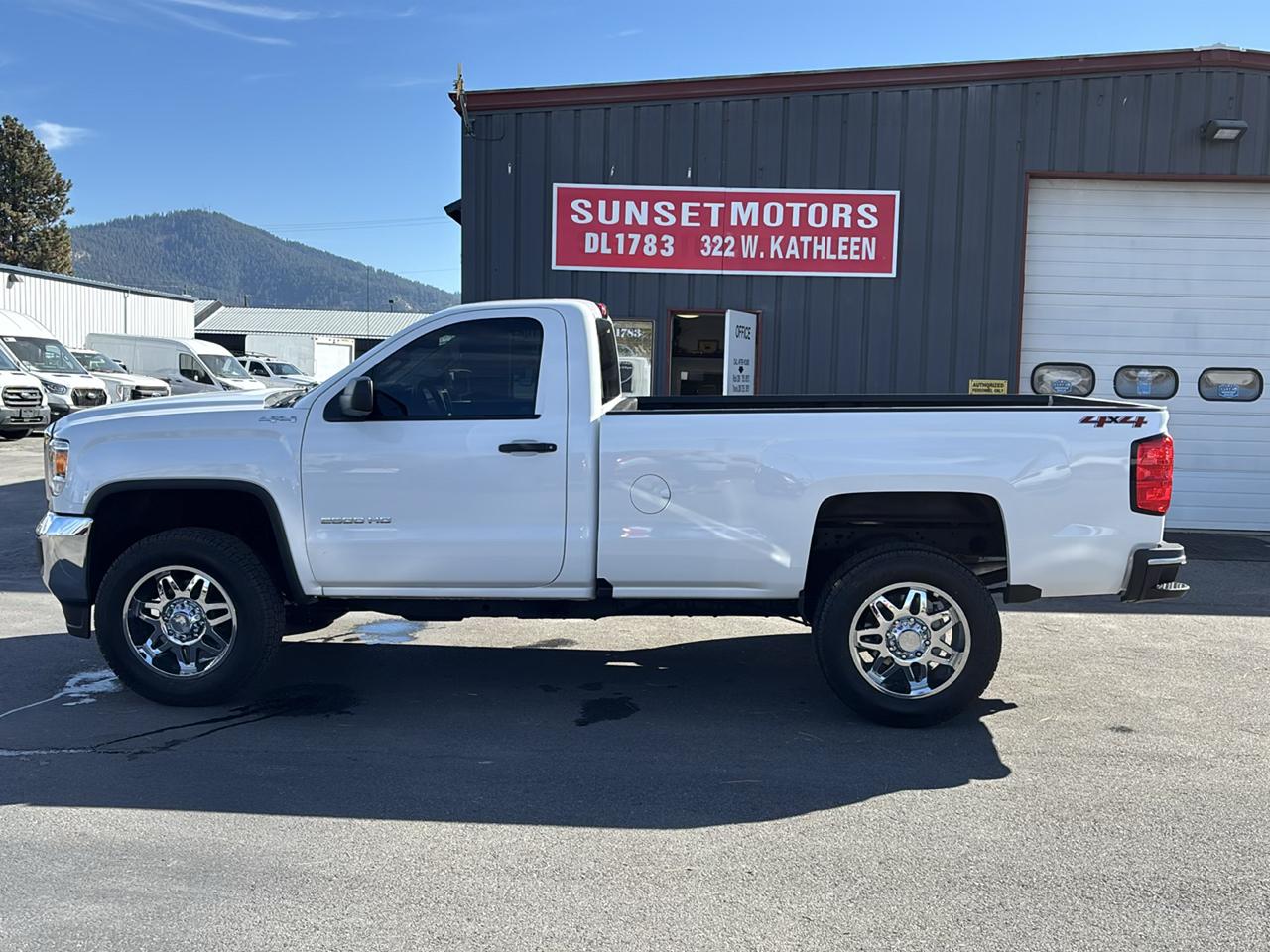GMC Sierra 2500HD 4WD Reg Cab 133.6" 2016