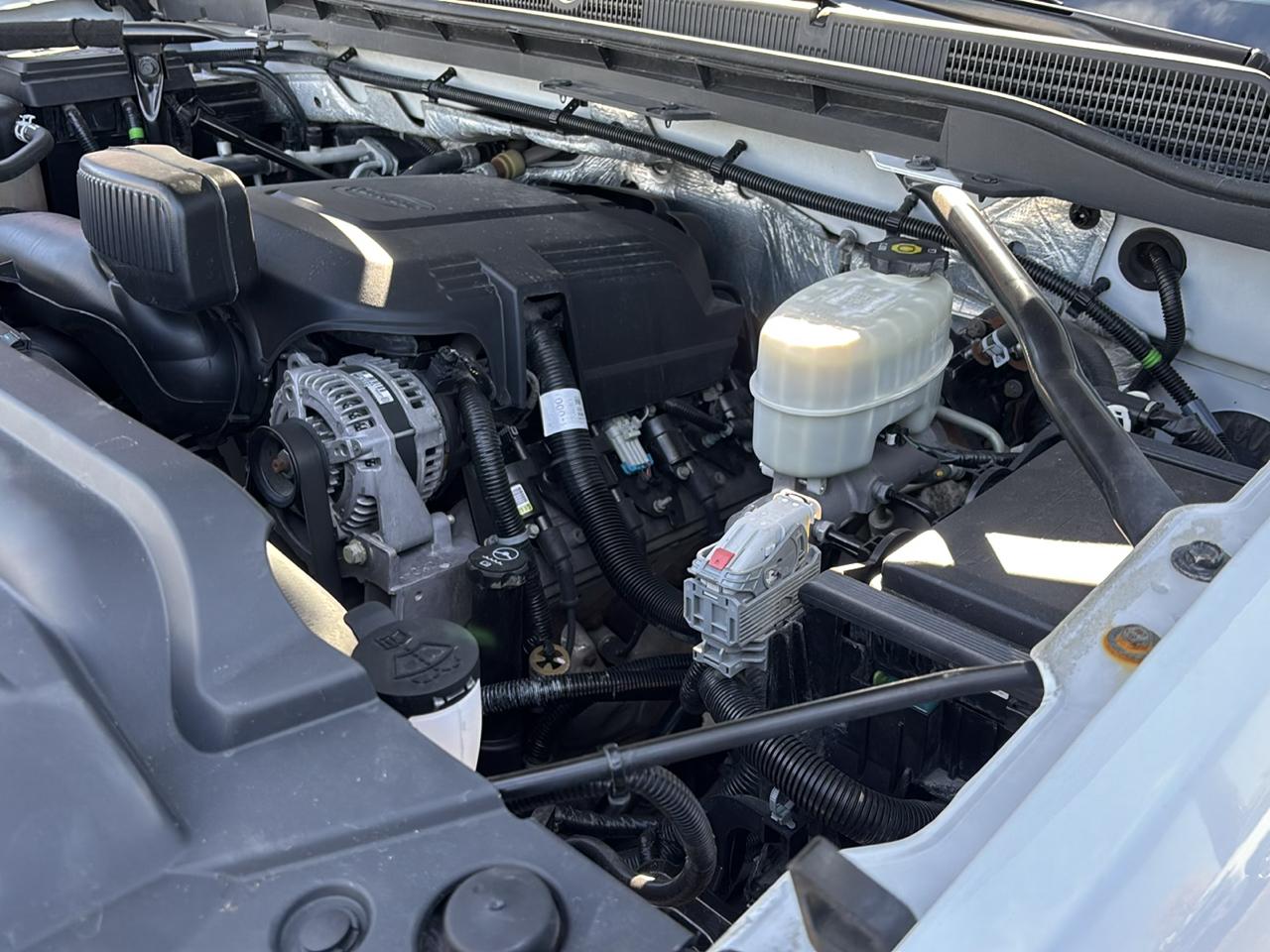 GMC Sierra 2500HD 4WD Reg Cab 133.6" 2016