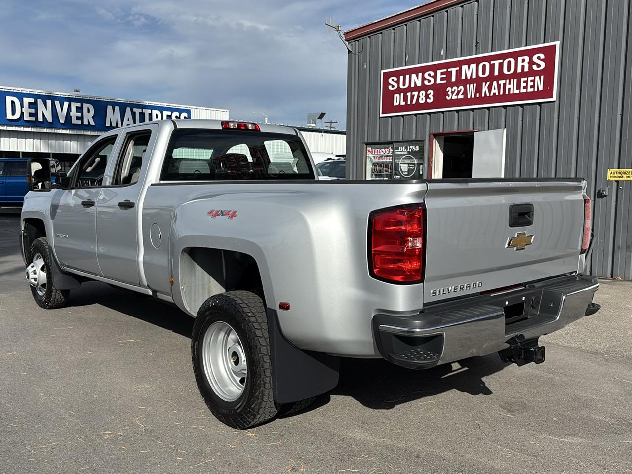 Chevrolet Silverado 3500HD 4WD Double Cab 158.1" Work Truck 2016