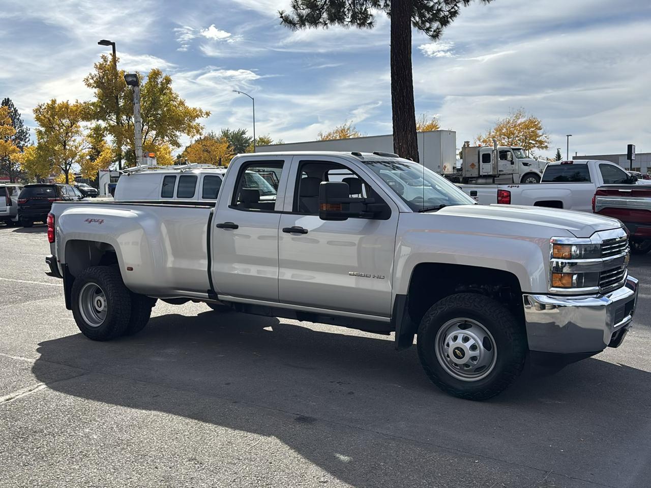 Chevrolet Silverado 3500HD 4WD Double Cab 158.1" Work Truck 2016