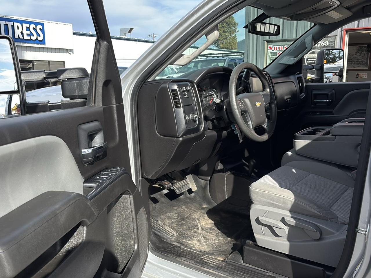 Chevrolet Silverado 3500HD 4WD Double Cab 158.1" Work Truck 2016