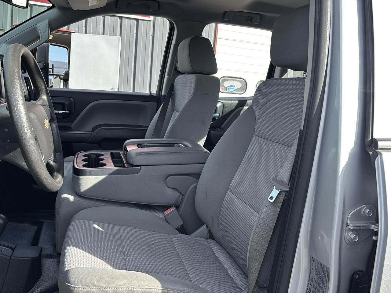 Chevrolet Silverado 3500HD 4WD Double Cab 158.1" Work Truck 2016
