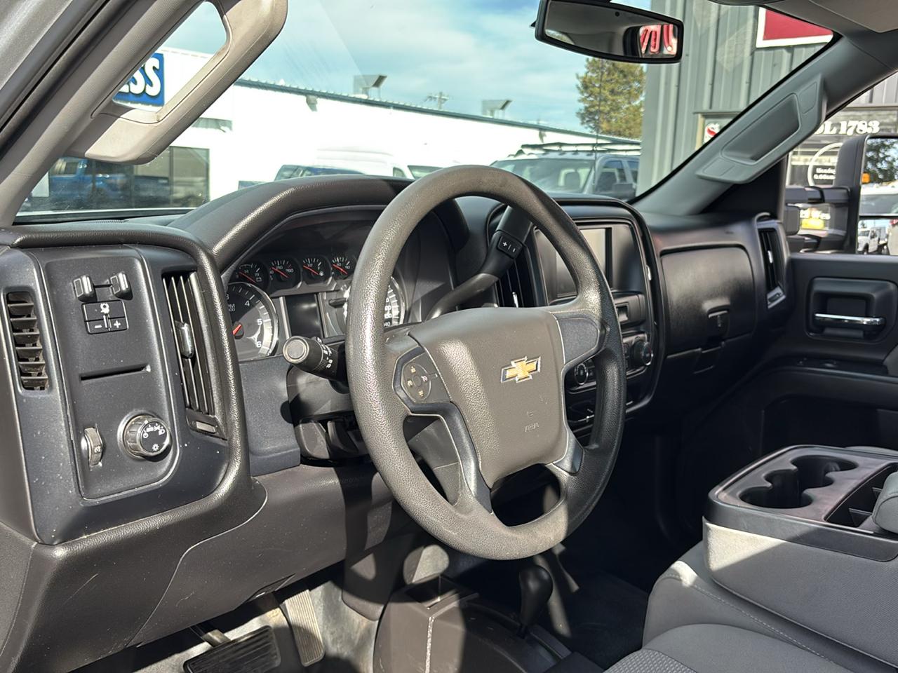 Chevrolet Silverado 3500HD 4WD Double Cab 158.1" Work Truck 2016