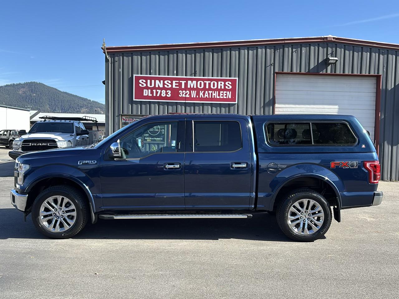 Ford F-150 4WD SuperCrew 145" Lariat 2017