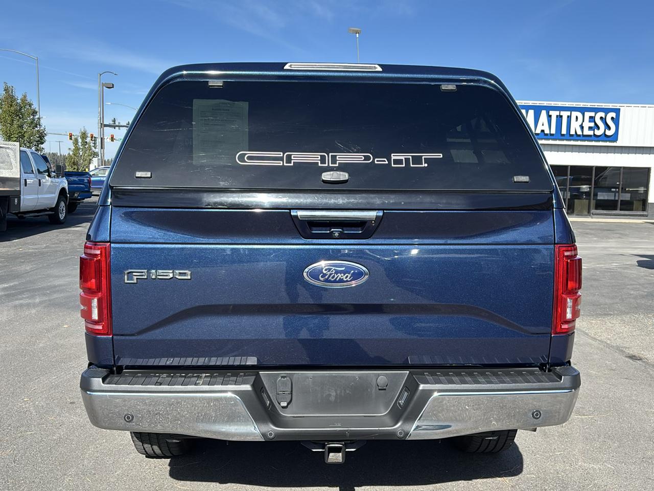 Ford F-150 4WD SuperCrew 145" Lariat 2017