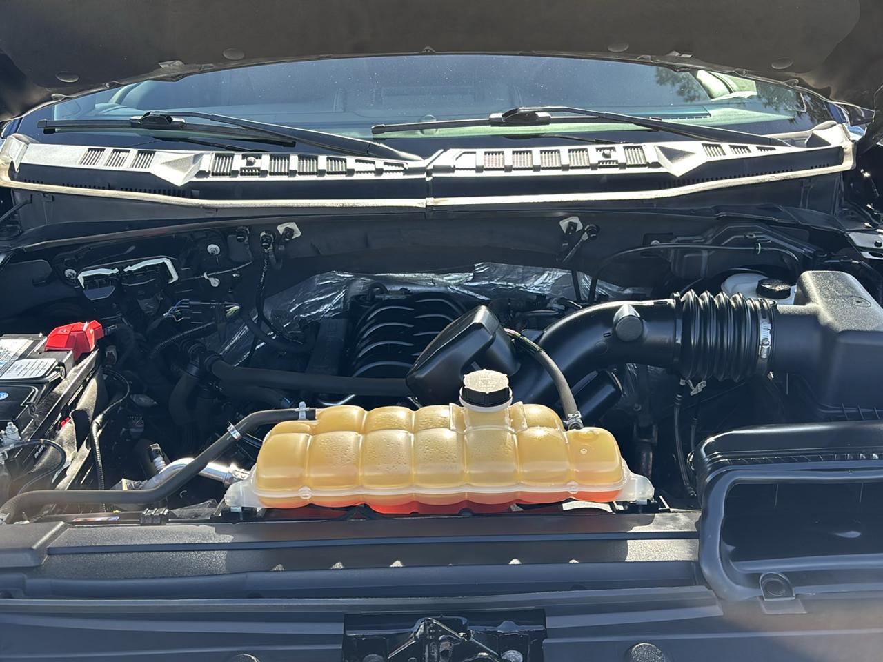Ford F-150 4WD SuperCrew 145" Lariat 2017