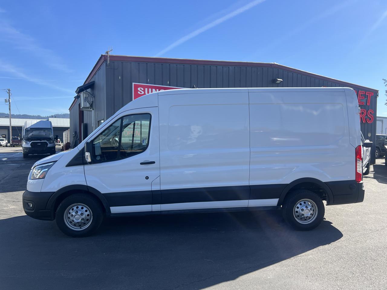 Ford Transit Cargo Van T-250 148" Med Rf 9070 GVWR AWD 2023