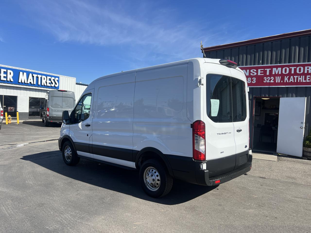 Ford Transit Cargo Van T-250 130" Med Rf 9070 GVWR AWD 2023