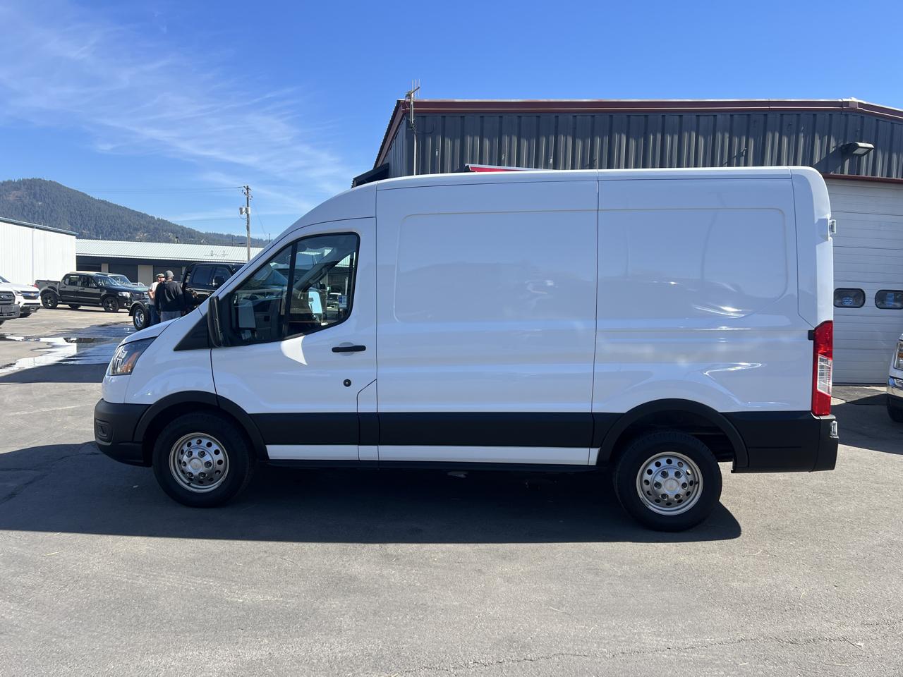 Ford Transit Cargo Van T-250 130" Med Rf 9070 GVWR AWD 2023