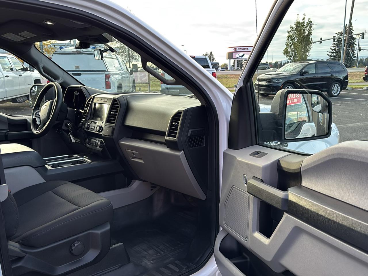 Ford F-150 4WD SuperCab 145" STX 2019