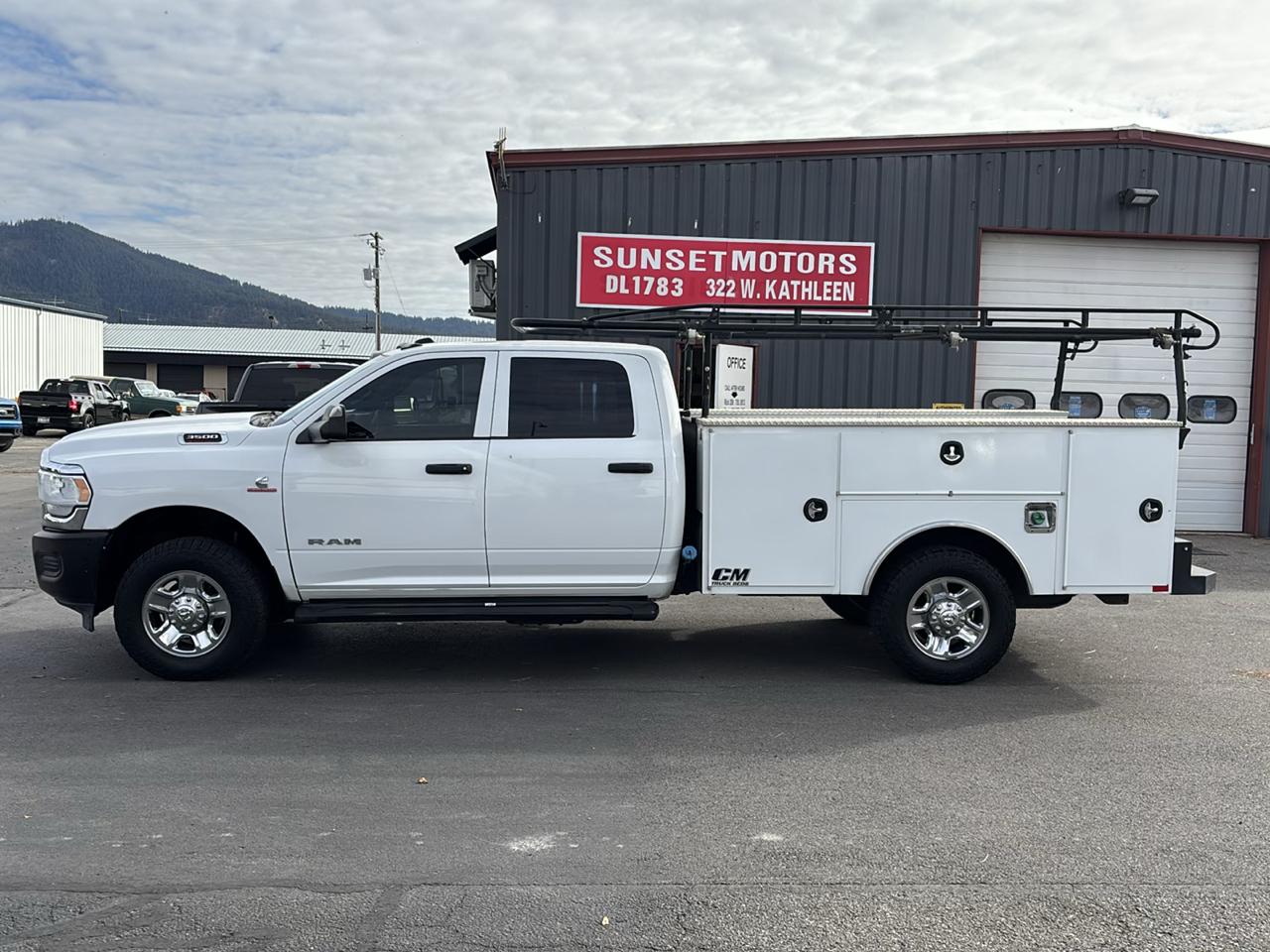 RAM 3500 Chassis Cab Tradesman 4WD Crew Cab 60" CA 172.4" WB 2021