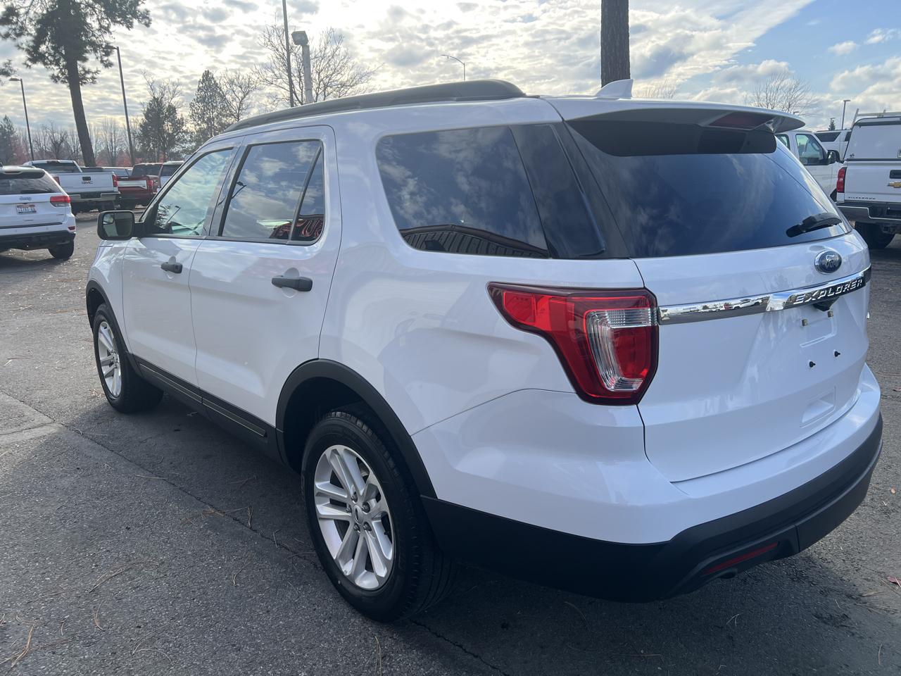 Ford Explorer Base 4WD 2017
