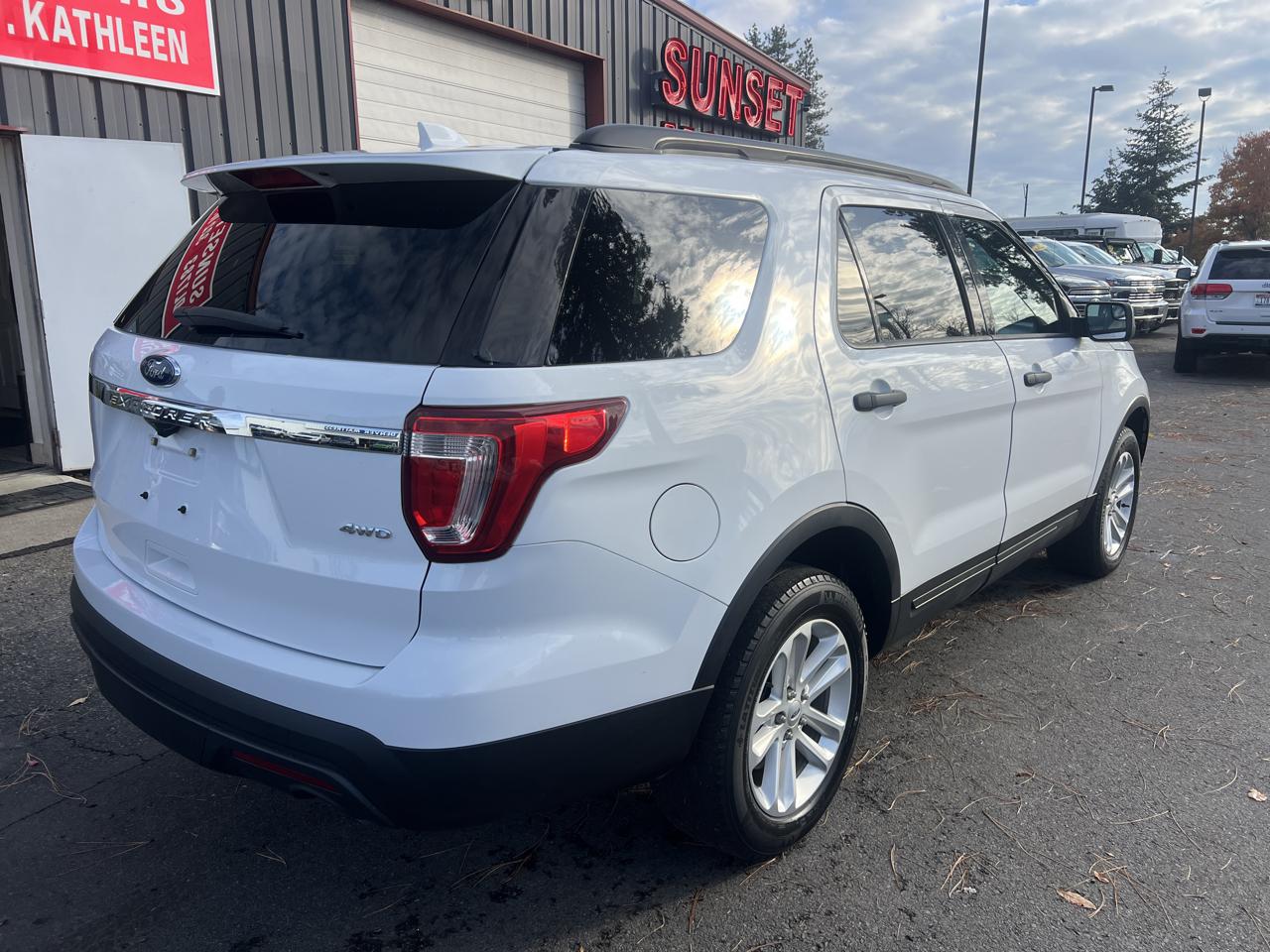 Ford Explorer Base 4WD 2017