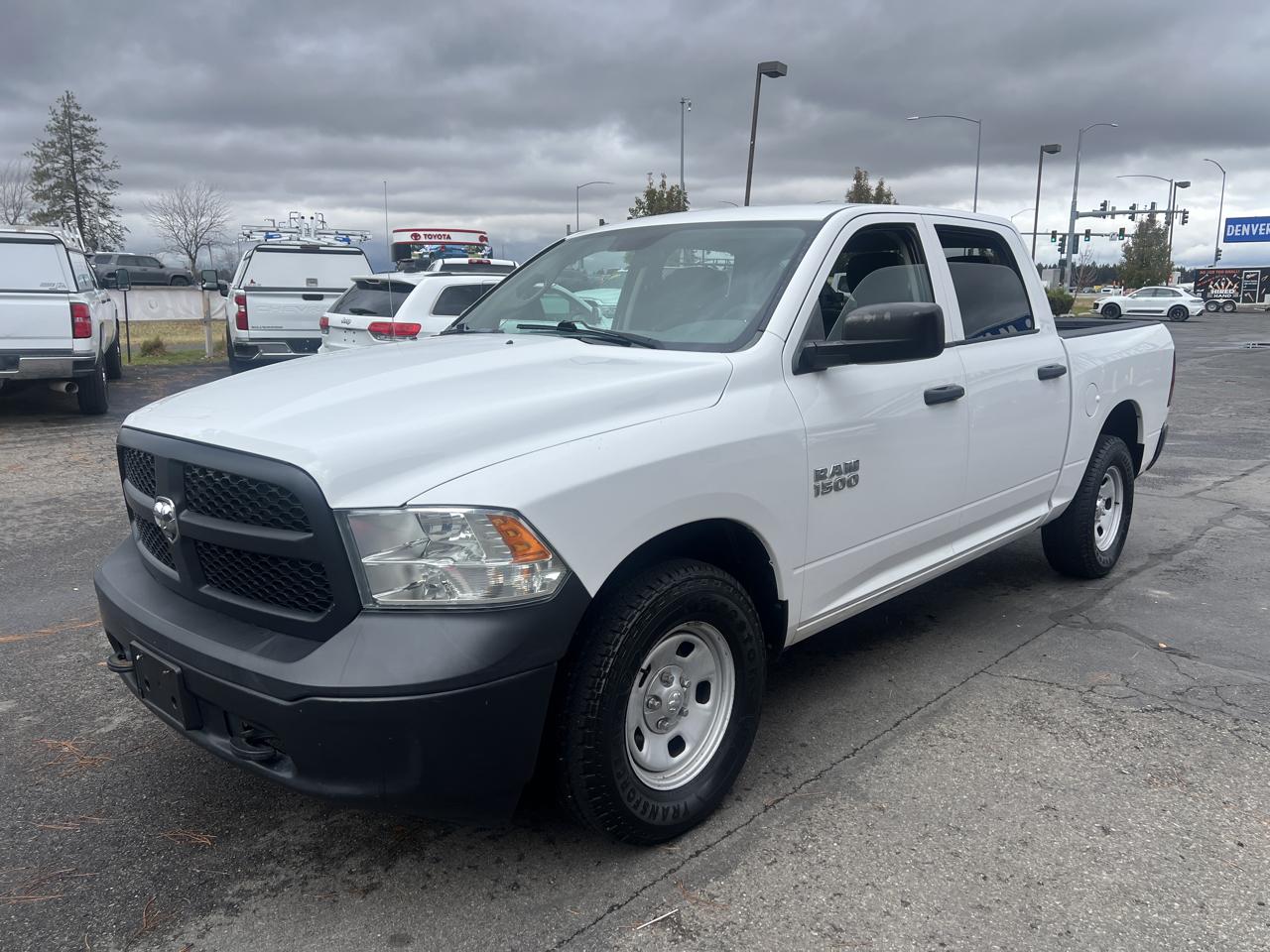 RAM 1500 4WD Crew Cab 140.5" Tradesman 2014