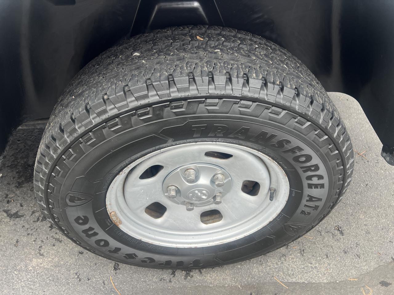RAM 1500 4WD Crew Cab 140.5" Tradesman 2014
