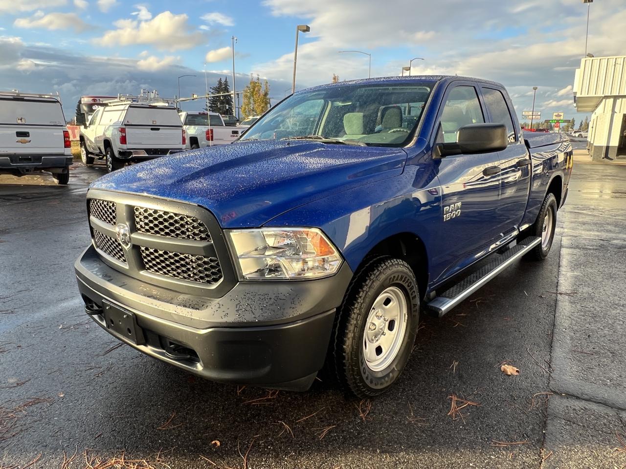 RAM 1500 4WD Quad Cab 140.5" Tradesman 2016