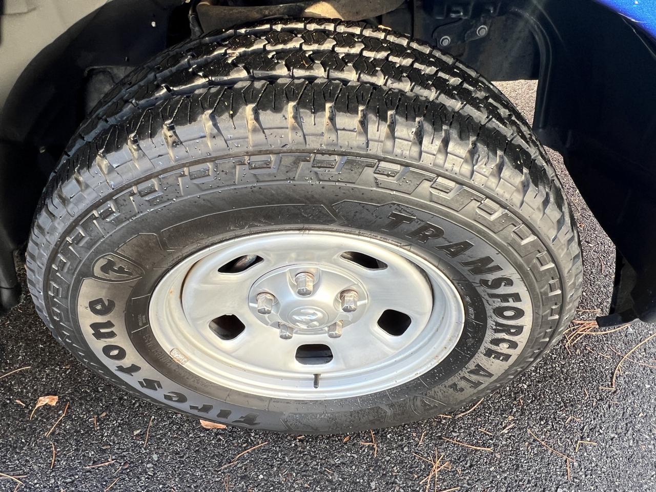 RAM 1500 4WD Quad Cab 140.5" Tradesman 2016