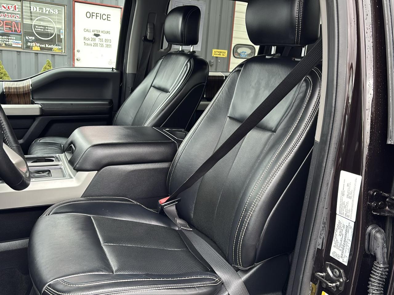Ford F-150 4WD SuperCrew 145" Lariat 2019