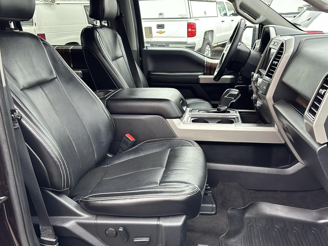 Ford F-150 4WD SuperCrew 145" Lariat 2019