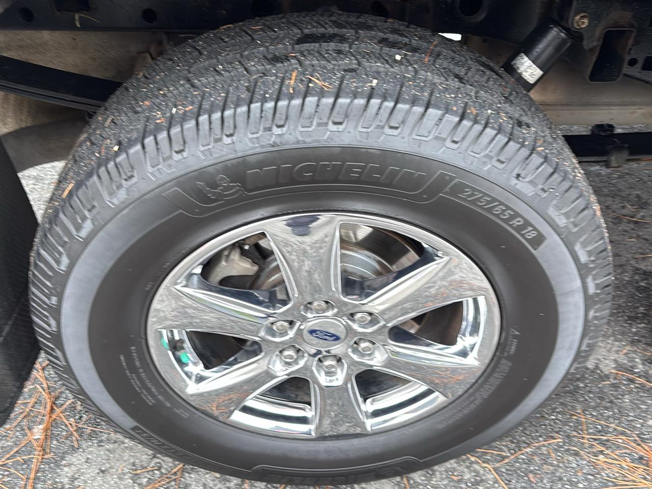 Ford F-150 4WD SuperCrew 145" Lariat 2019